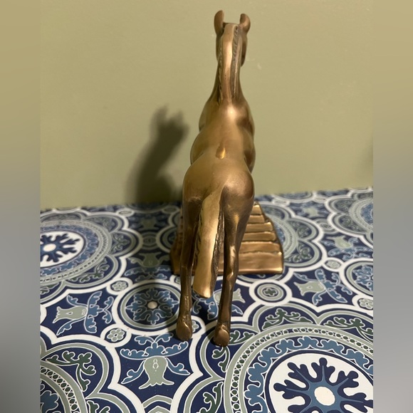 Vintage Brass Horse Jumping Stone Wall - Picture 3 of 13